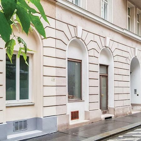 One-Bedroom Apartment In Wien Екстериор снимка
